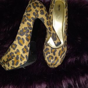 Cheetah print shoes